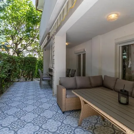 Willa Gigi By Guide *